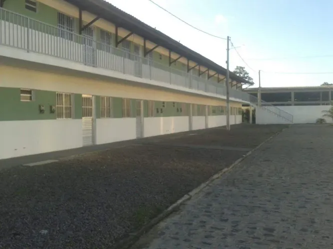 x VENDO AP 2/4 COM SUÍTE PRÓXIMO AO AEROPORTO