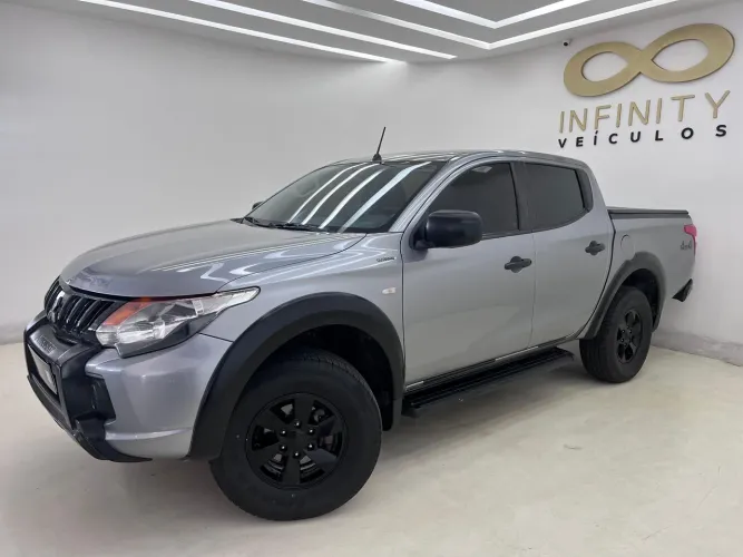 L200 2022 Outdoor GLS 2.4 Turbo Diesel 4x4 Extra / Multimídia / Cautelar