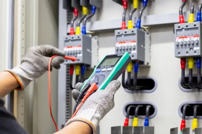Eletricista Especialista Industrial, Comercial, Residencial e Automação 