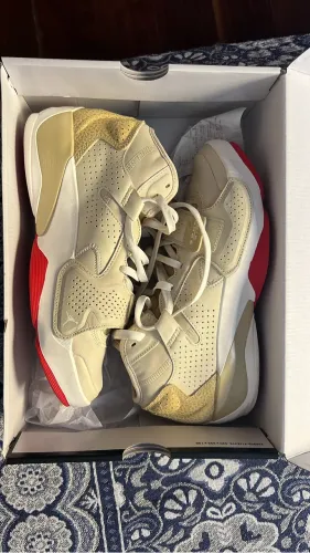 Tênis Nike Jordan Zion 2 - nº 40