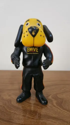 Boneco Mascote Emive