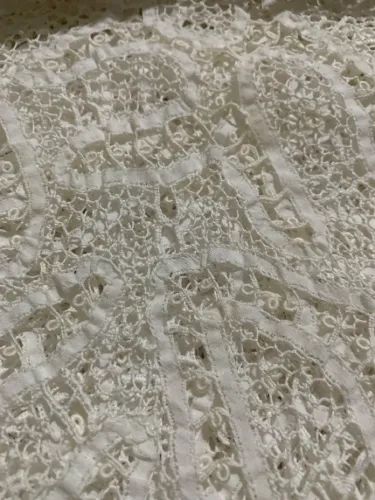 Toalha de mesa em renascenca