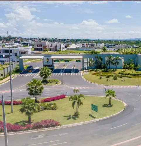Vende-se terreno com 472m2 no Condomínio Florais Itália em Cuiabá MT 