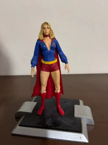 Figura de Ação Supergirl DC Direct Colecionáve Rara C/ Base Original DC Comics
