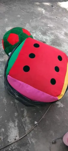Dado de pelúcia 