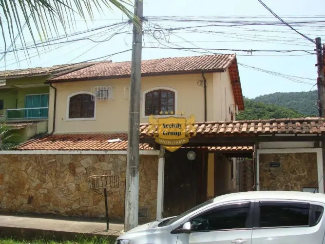 Casa Duplex com 4 dormitórios à venda, 270 m² por R$ 840.000 - Loteamento Maravista - Nite