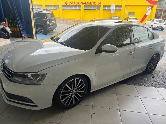 Volkswagen Jetta Comfortline 2.0 T.flex 8V 4P Tipt. 2015