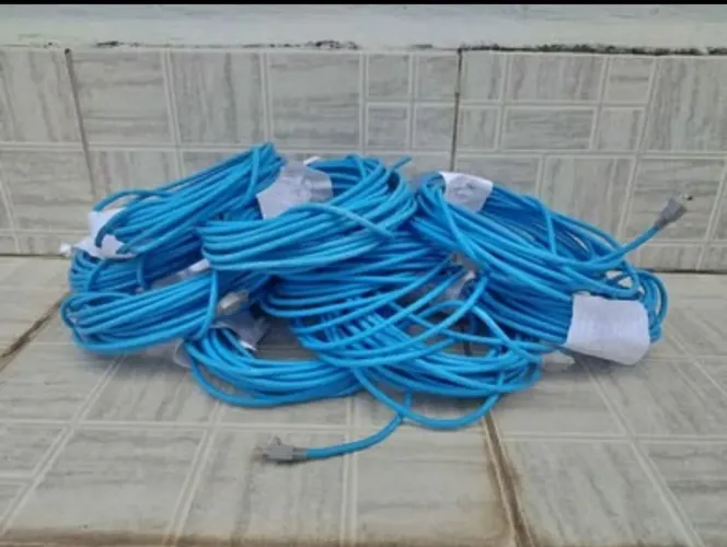 Cabo de rede Cat6 Commscope (Suporta 1 GB por segundo)