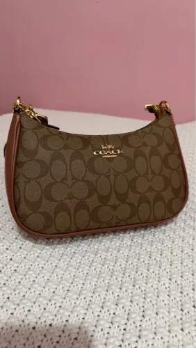 Bolsa Coach Original - Elegância e Estilo