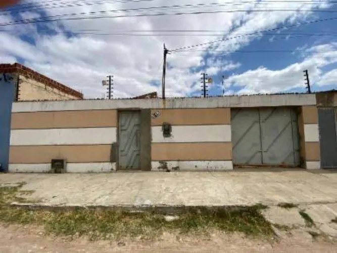 Casa 140 m² - Alto do Cruzeiro - Juazeiro - BA
