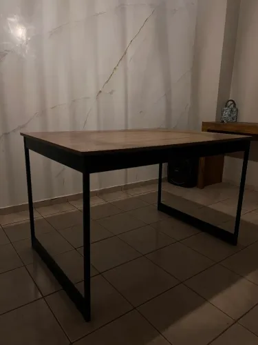 Mesa para 4 lugares