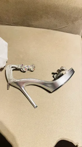 Sandália Carmen Steffens festa