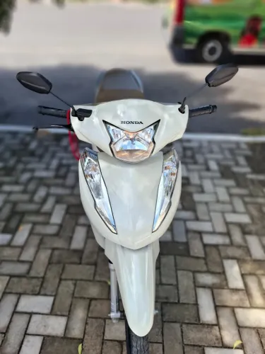 Honda Biz 125 2023/2024 13.500km