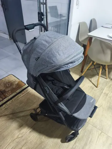 Carrinho de Bebê Cosco Minny