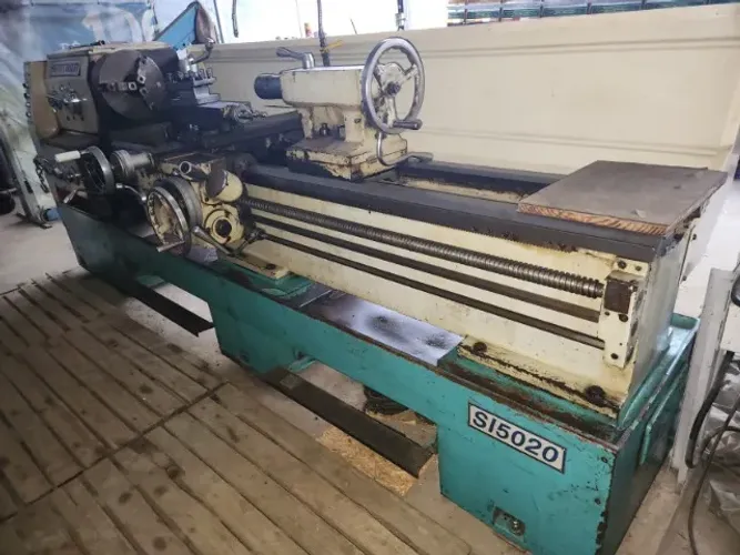  Torno Mecânico Sinitron completo 500 X 2000 mm árvore 82 mm.  