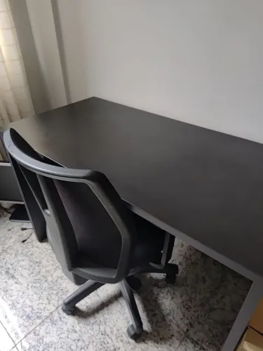 VENDO ESCRIVANINHA + CADEIRA C/ BRAÇO