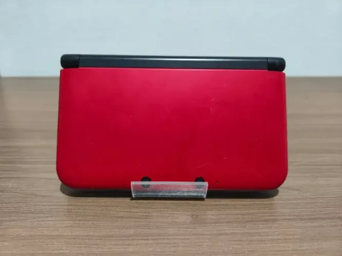 Nintendo 3DS XL - Vermelho