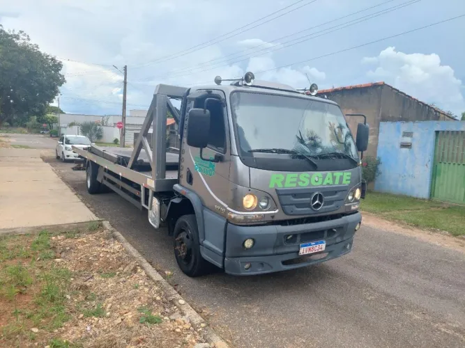Mercedes Accelo 1016 plataforma guincho