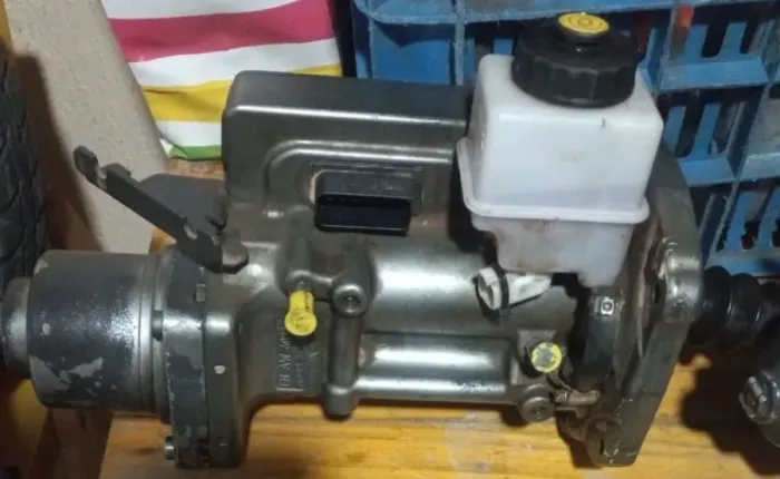 SERVO DE EMBREAGEM ECA 2 SCANIA UM PLUG
