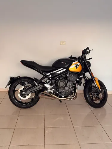 Trident 660
