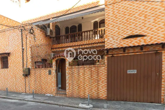Botafogo | Casa 5 quartos, sendo 1 suite
