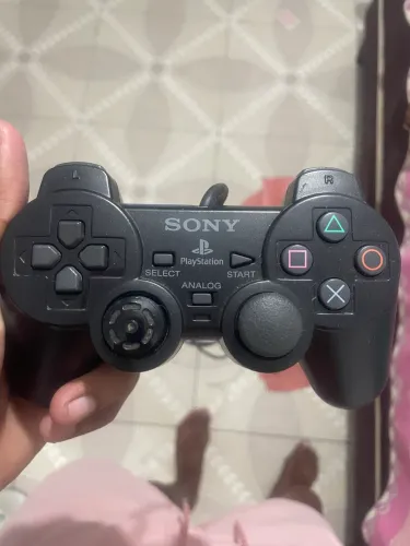 Console , controle de play 2