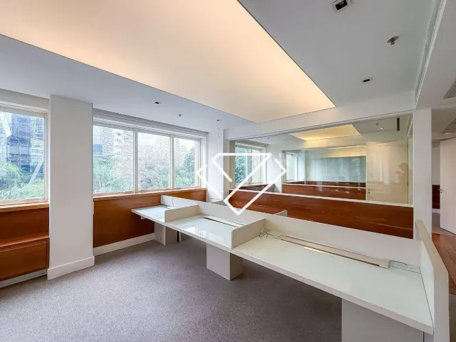 Conjunto para alugar, 165 m² por R$ 55.745,20/mês - Leblon - Rio de Janeiro/RJ