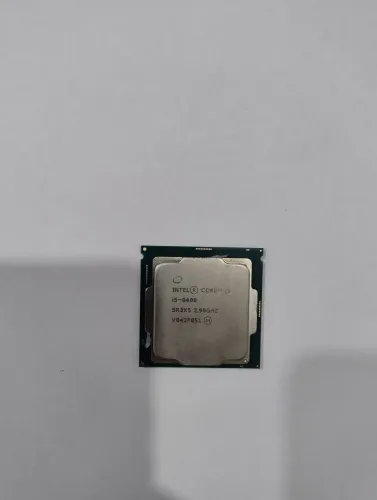 Processador Core i5 9400 2.9GHz. Vídeo integrado