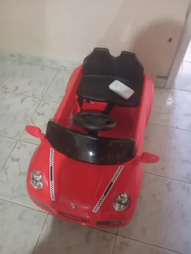 Carro elétrico infantil