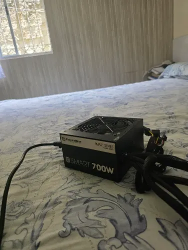 Fonte thermaltake 700w white