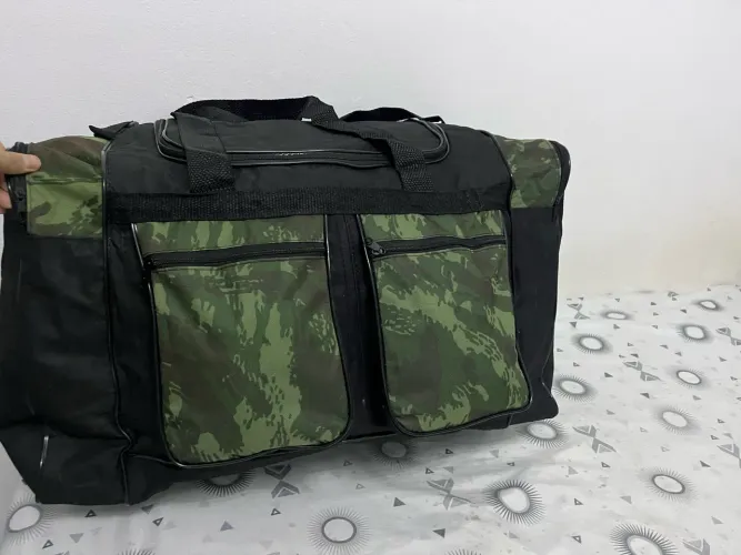 Bolsa de viagem.. grande/ camuflada