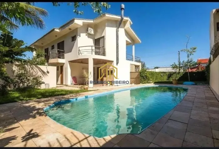 MORE NO MELHOR BAIRRO DE CASAS DE FLORIPA!