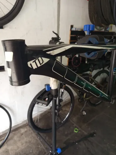 Quadro Cube LTD Pro 27,5 blackline 16 Polegada