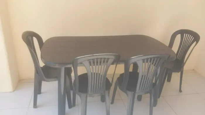 Mesa Retangulas mais Cadeira