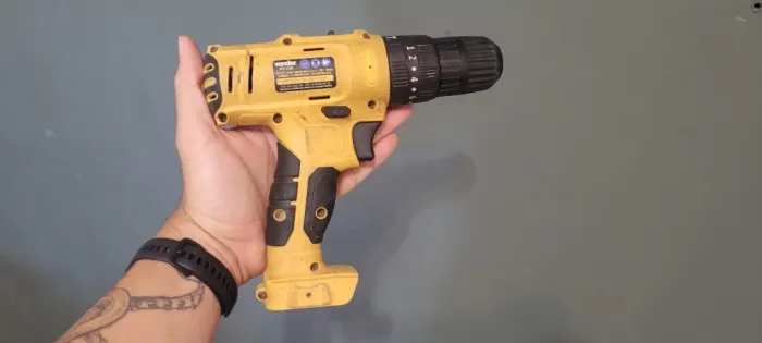 Parafusadeira Vonder PF120i - SOMENTE CORPO - SEM BATERIA
