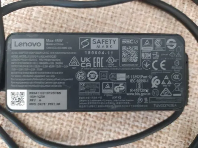 Carregador de notebook lenovo