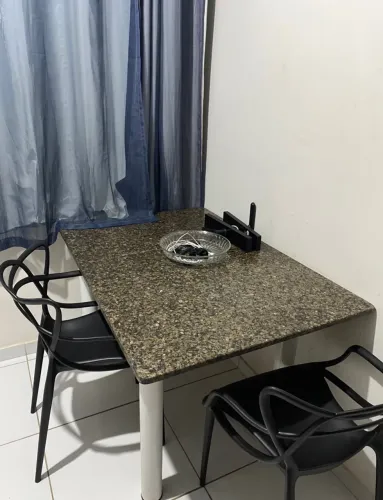 Mesa + cadeiras