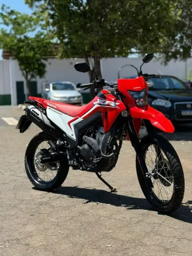 Honda Tornado 300 2025