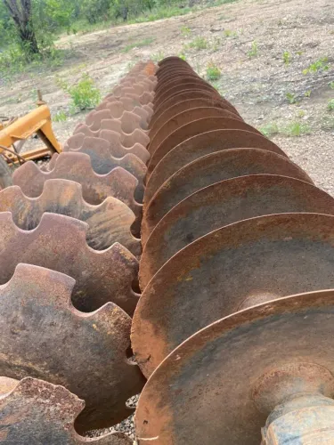 GRADE NIVELADORA TATU 