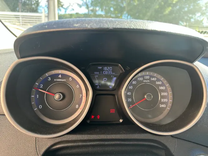 Hyundai Elantra GLS 2.0 16V Flex Aut. 2014
