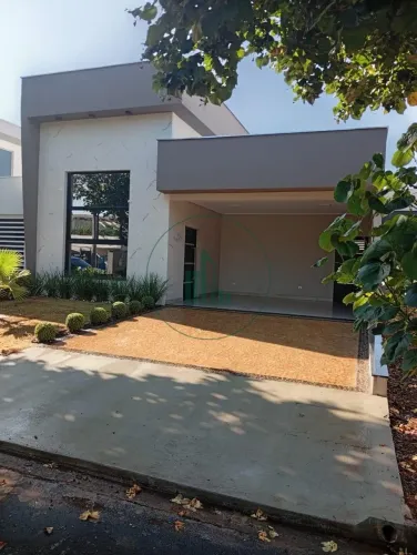 Casa de Alto Padrão com Pé-Direito Duplo no Condomínio Park Unimep Taquaral Sofisticação,