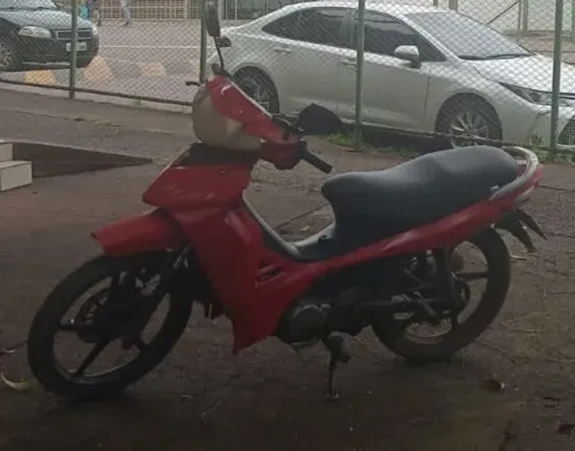 Vende se dafra atrasada  100cc rodando  d boa 
