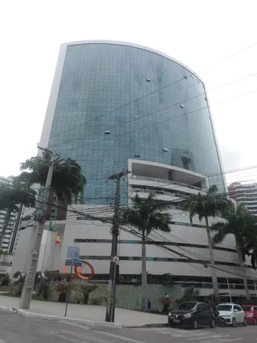 Sala no LC Corporate Green Tower c/ 30m², andar alto, 02 vagas. Prédio Comercial super mod