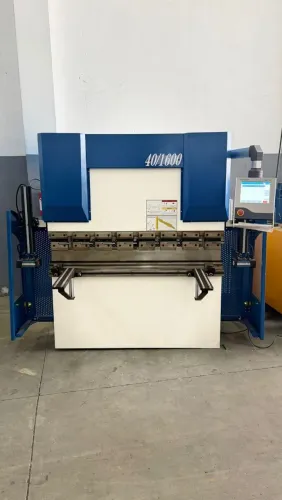 Dobradeira CN (Nova) 1600 x 40 ton