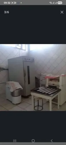 Vendo instalação de panificadora completa Interessados falar com Luiz celular w *