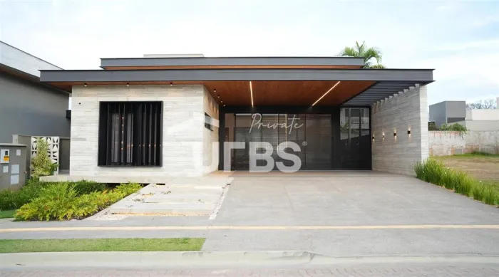 Casa térrea mobiliada à venda no Condomínio Jardins Itália