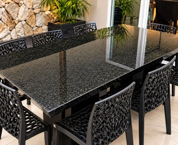 Mesa em mármore Sao Gabriel