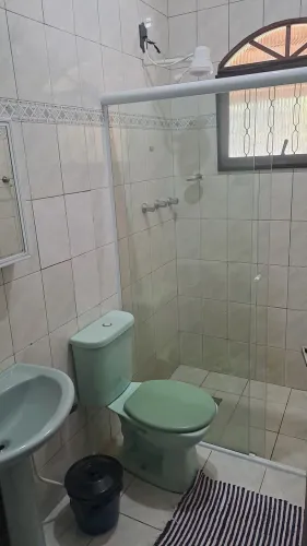 Conjunto sanitario completo bacia com caixa acoplada, coluna e lavatorio