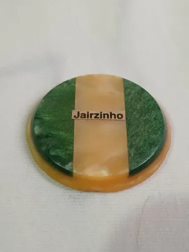 Lindo botão Brasil perolado 3,7