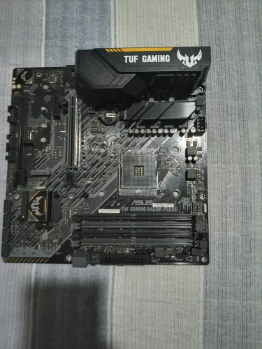 Placa mae tuf gaming(ler descrição)